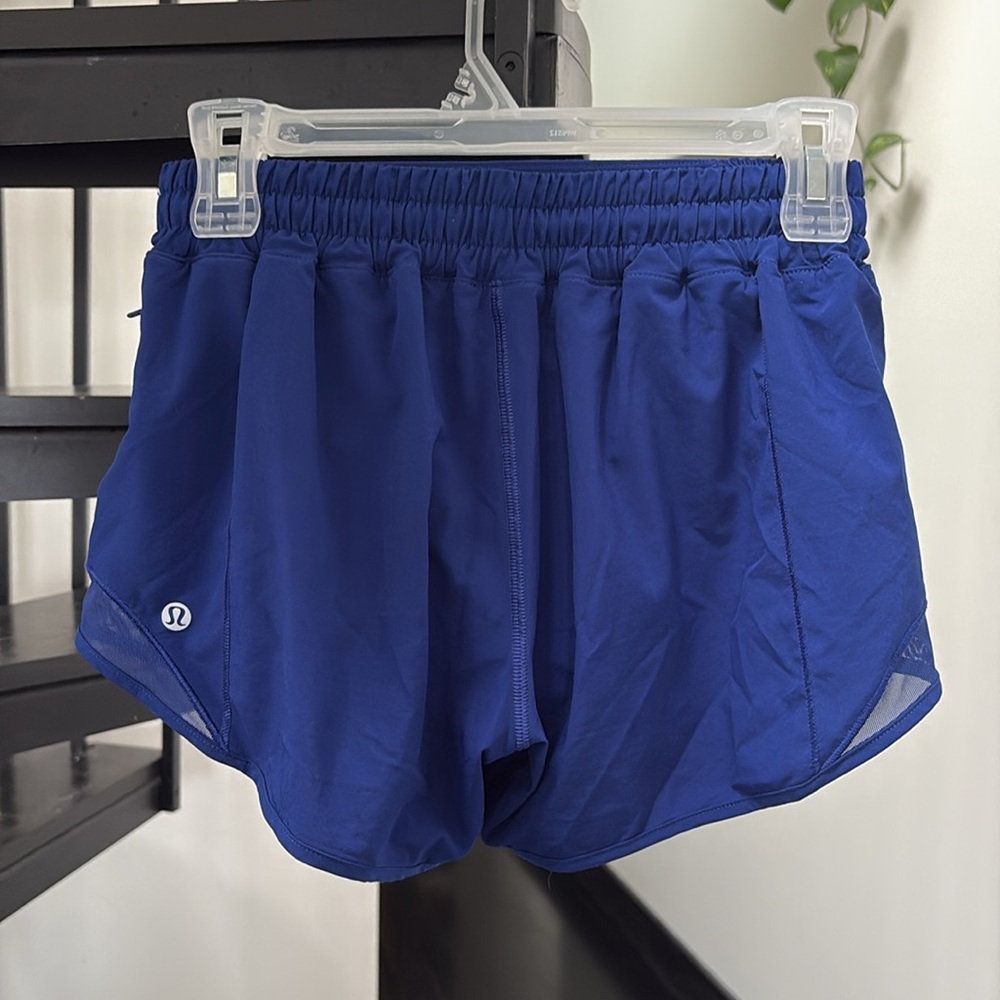 Lululemon Athletica Blue Hotty Hot Low-rise Lined Short 2.5” - Picture 2 of 2
